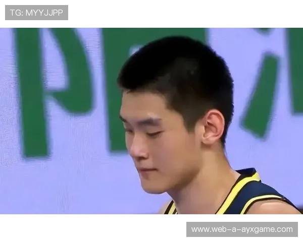 北京男篮击败同曦，范子铭砍下两双主宰内线，北京男篮范依铭