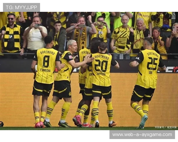 多特蒙德边路配合造就炫目进球